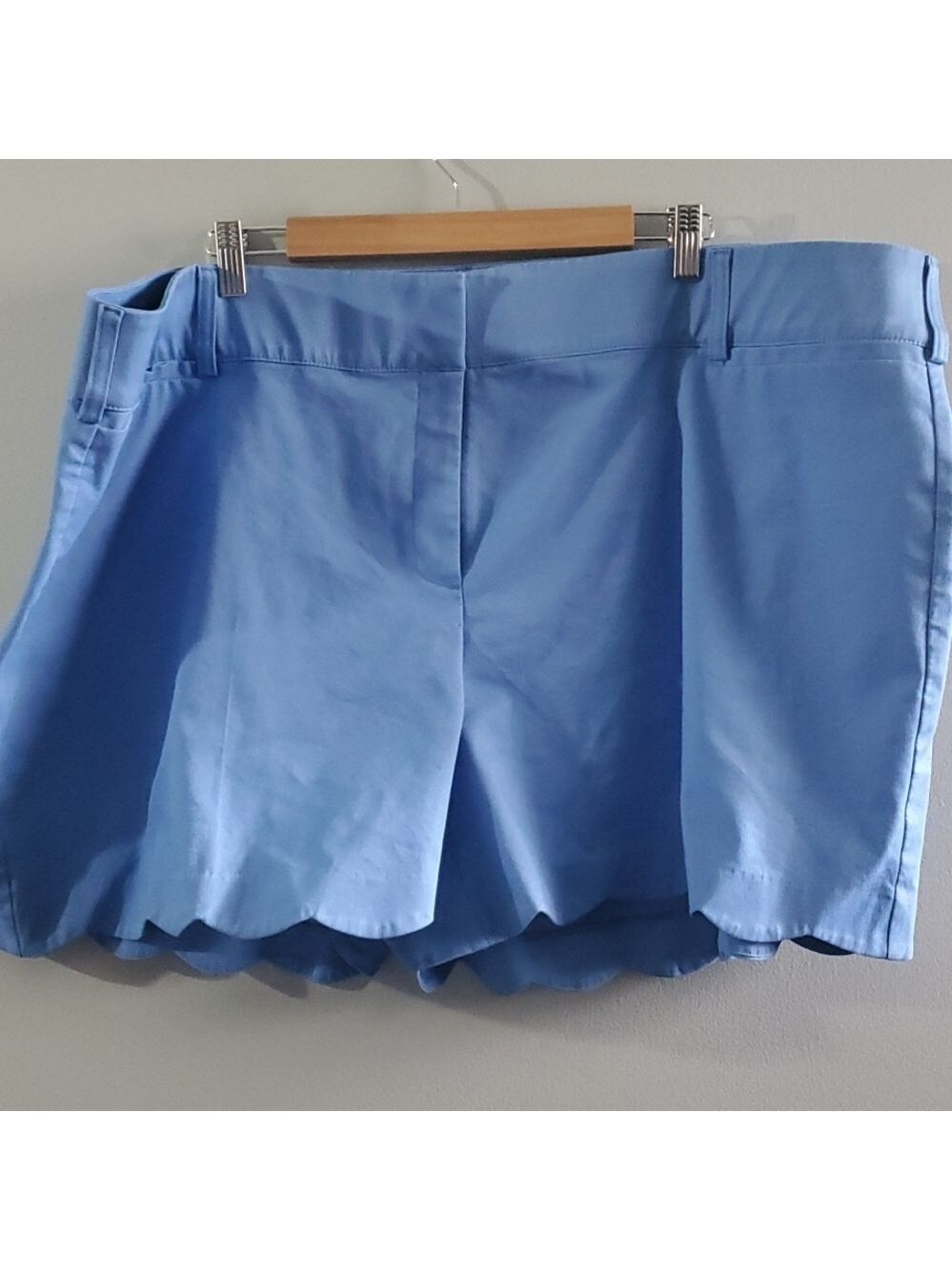 Lane Bryant Shorts Women’s plus Size 28 Light Blue The ALLIE Sexy Scallopped